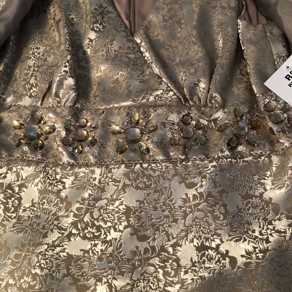 Beautiful NWT brocade jacket and gold layered dress with jeweled waist. Size 8. - Picture 14 of 15